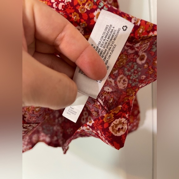 Universal thread women’s boho floral print v neck blouse - Picture 4 of 7